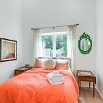 Virginia Beach Apt With Pool And Fire Pit Access!