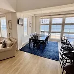The Sanctuary - Neptune\'S Castle Penthouse B405
