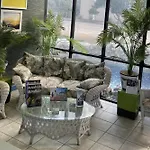 Days Inn By Wyndham Virginia Beach At The Beach