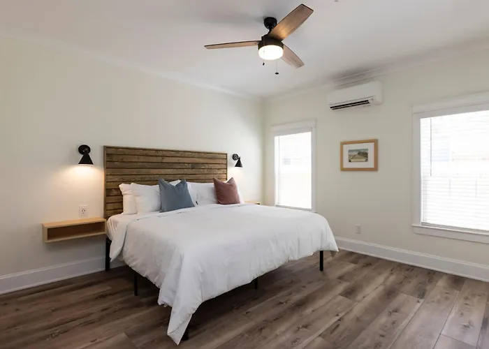 Pinewood 102 Inn At Old Beach