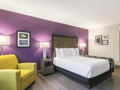 La Quinta By Wyndham Virginia Hotel