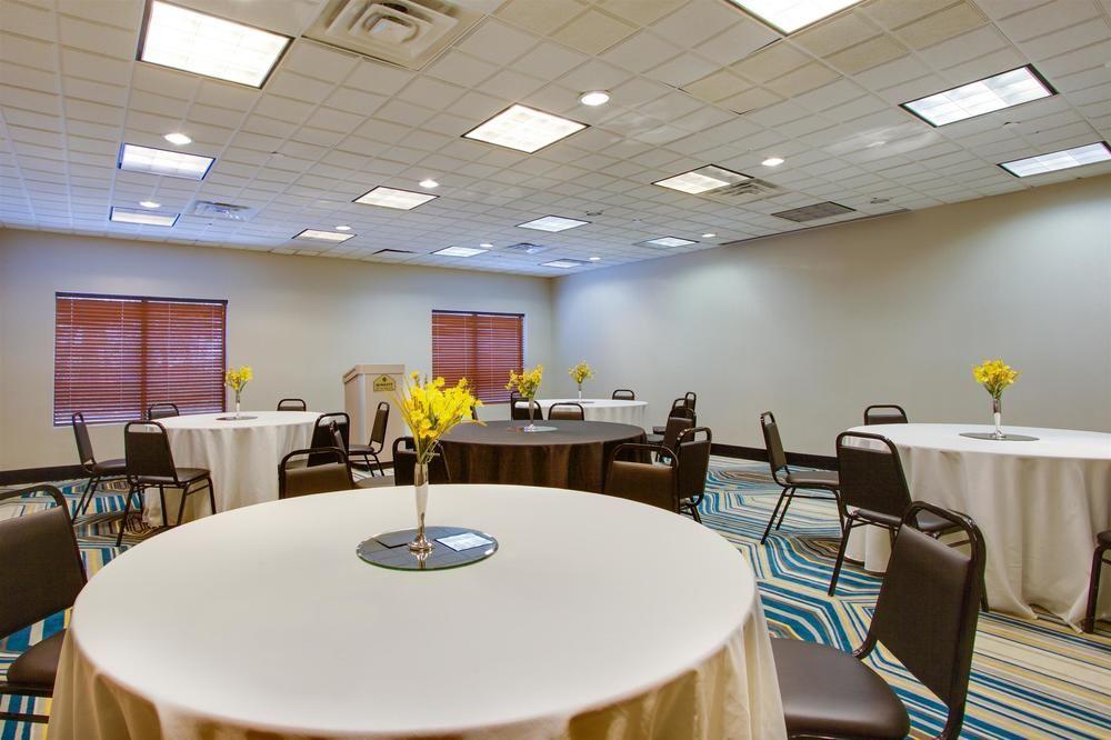 Fairfield & By Marriott Virginia Beach/norfolk Airport Hotel