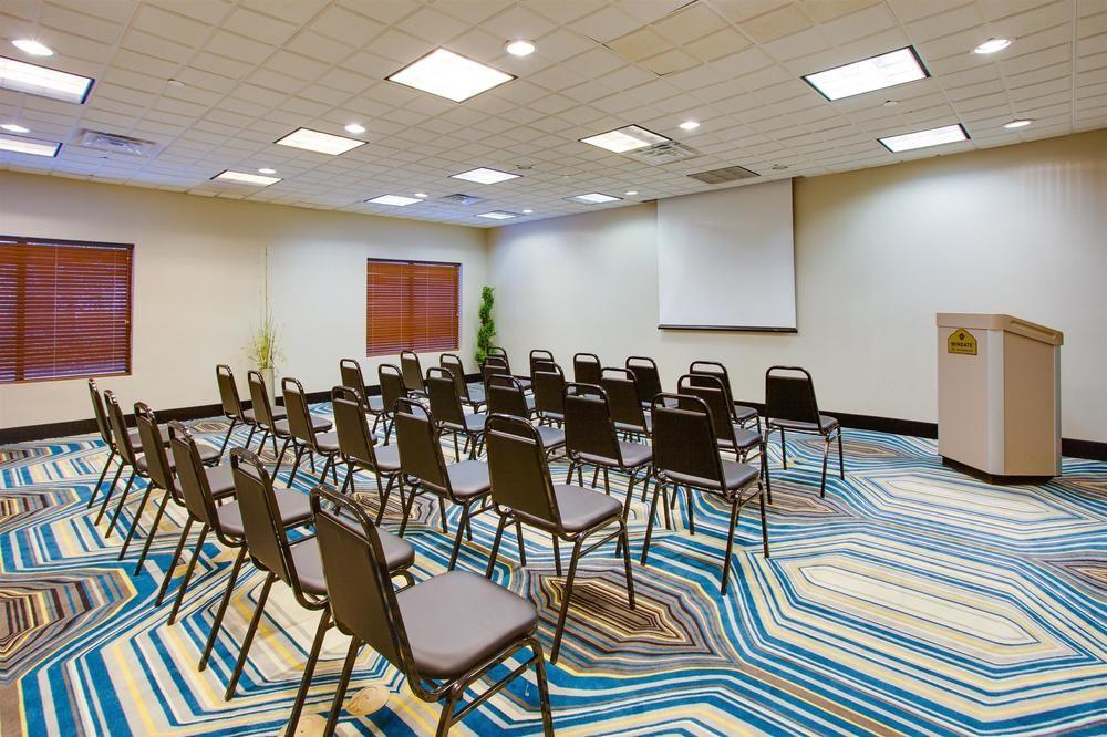 Fairfield & By Marriott Virginia Beach/norfolk Airport Hotel
