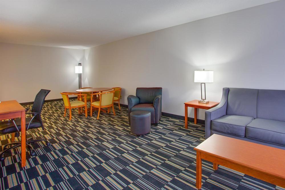 Fairfield & By Marriott Virginia Beach/norfolk Airport Virginia Beach