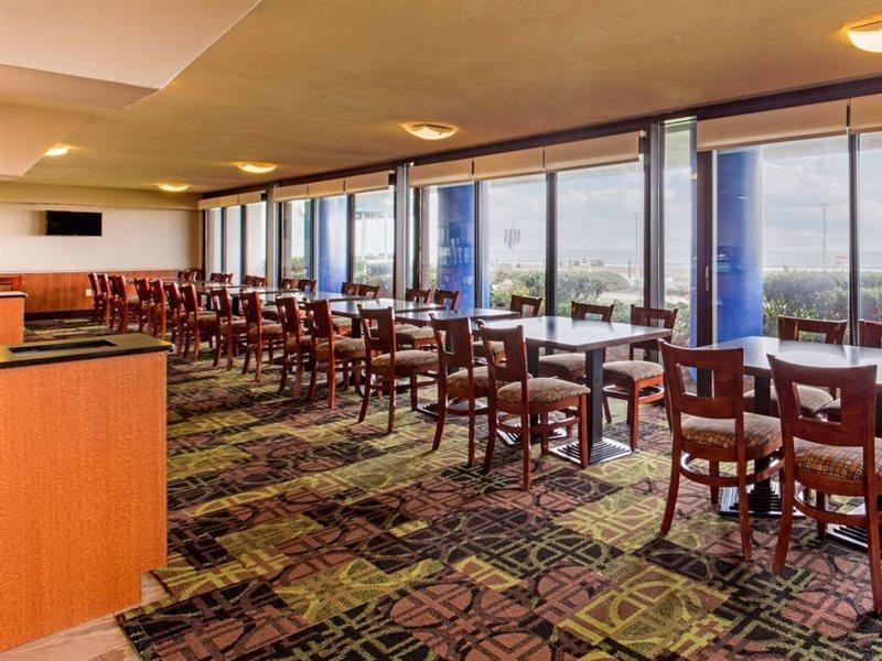 Hotel Coastal & Virginia - Oceanfront