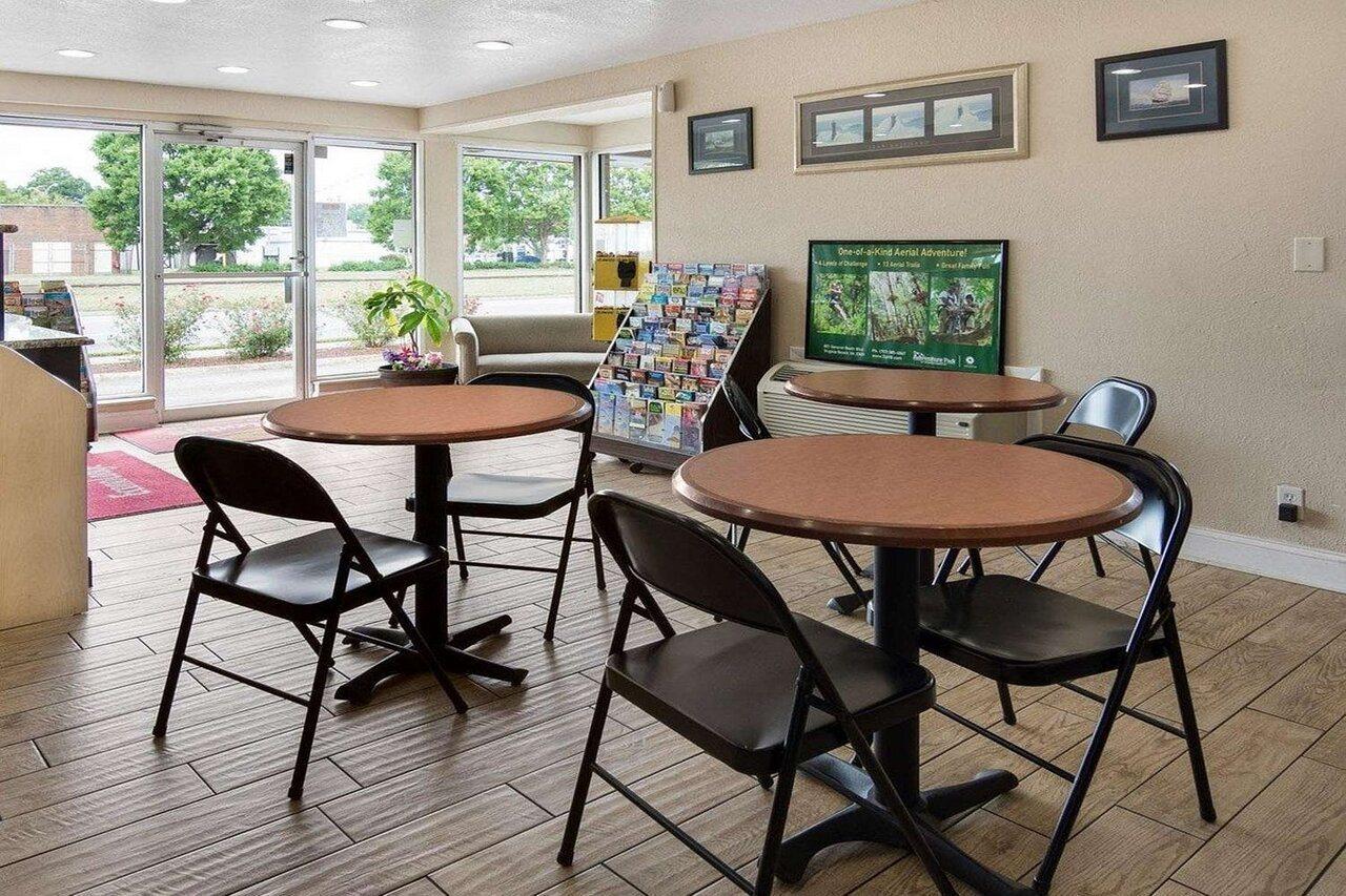 Econo Town Center Lodge Virginia Beach