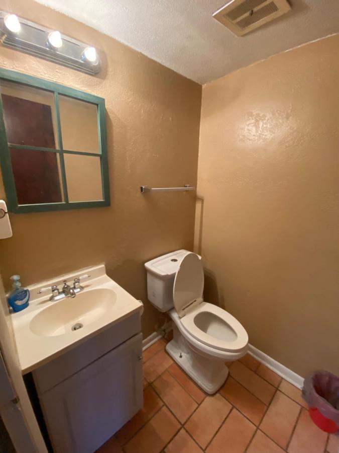 Va Beach Zen Town House Holiday home Virginia Beach