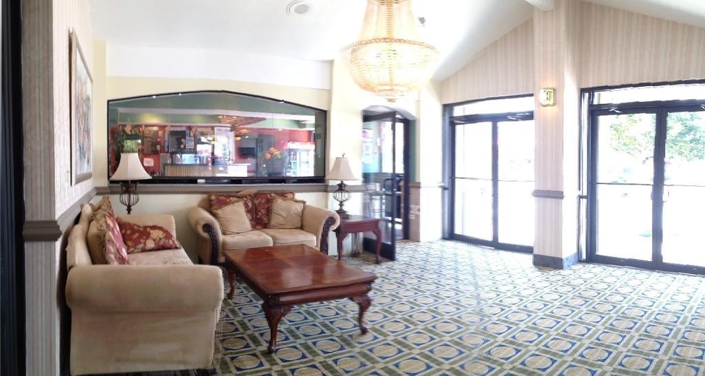 Aqua Vista Hotel Virginia Beach