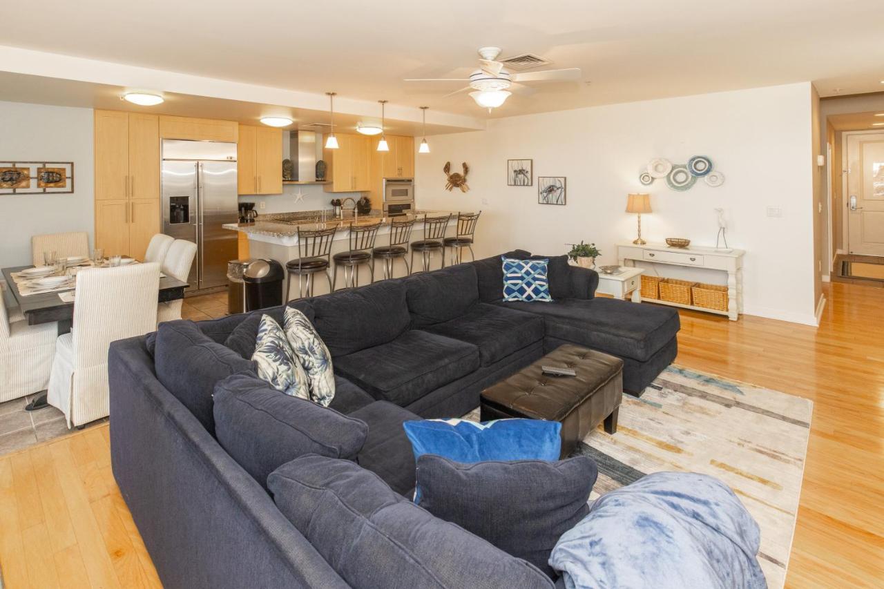 The Sanctuary - Sunset Thrille Penthouse B431 Apartment *