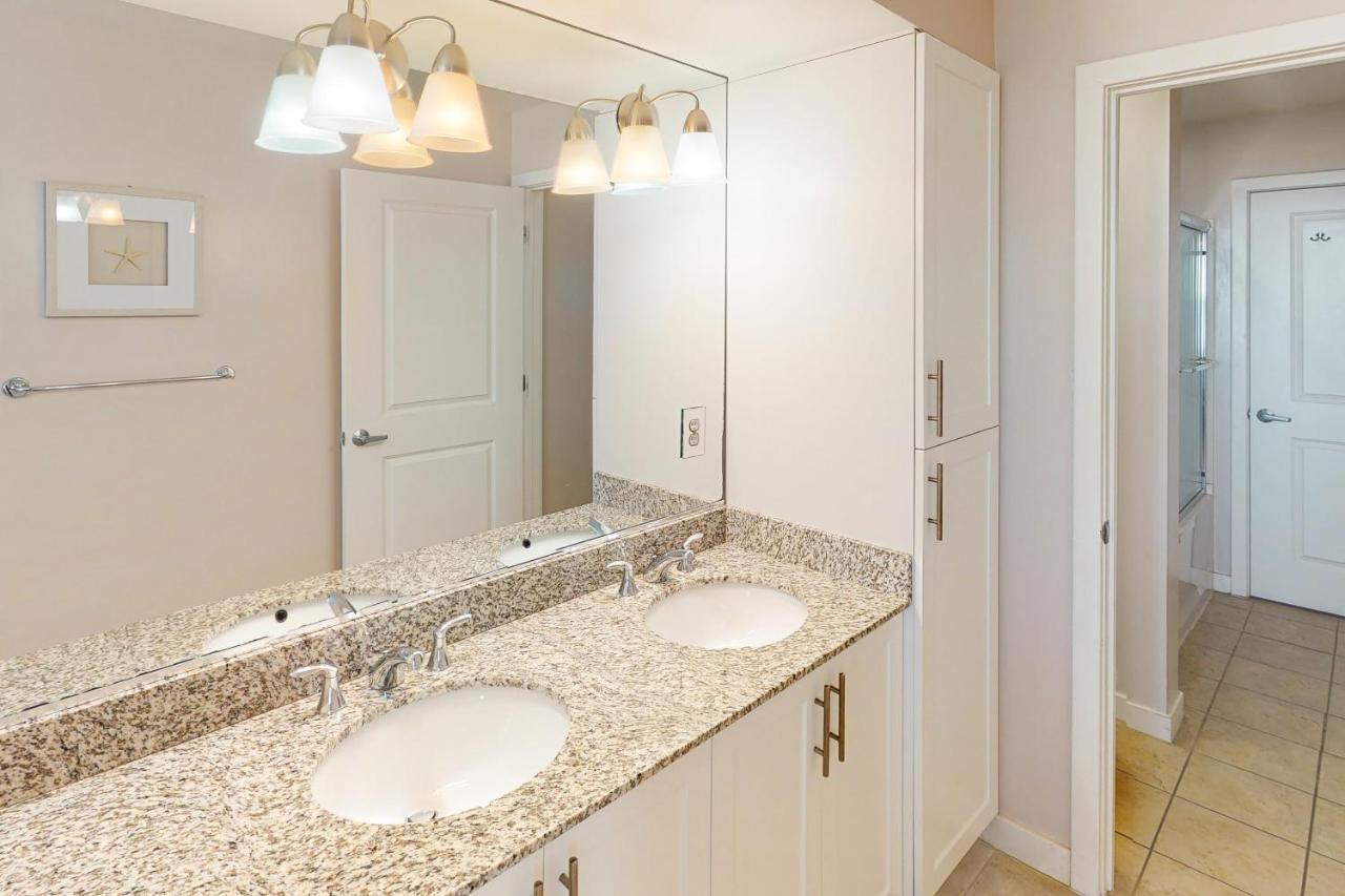 The Sanctuary - Flip Flop Haven B105 Apartment Virginia Beach
