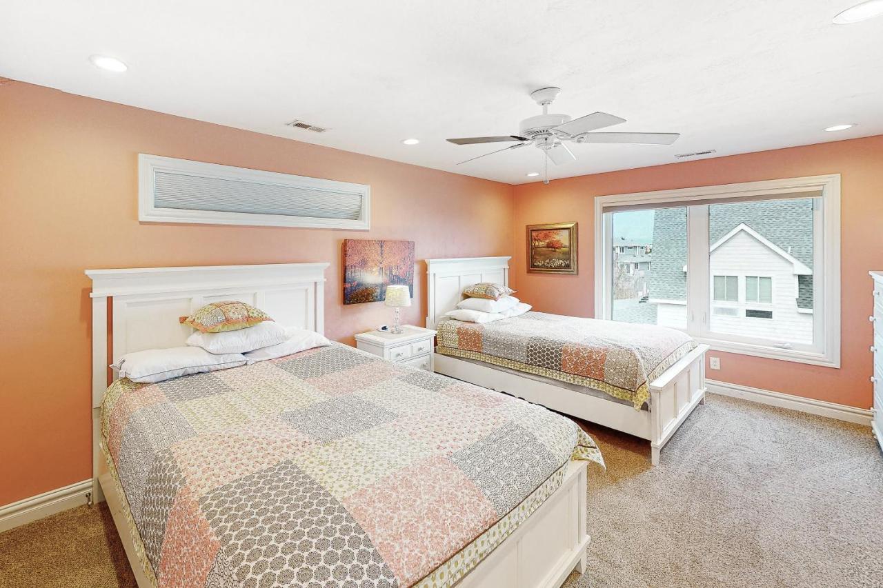 Am I Dreaming * Virginia Beach