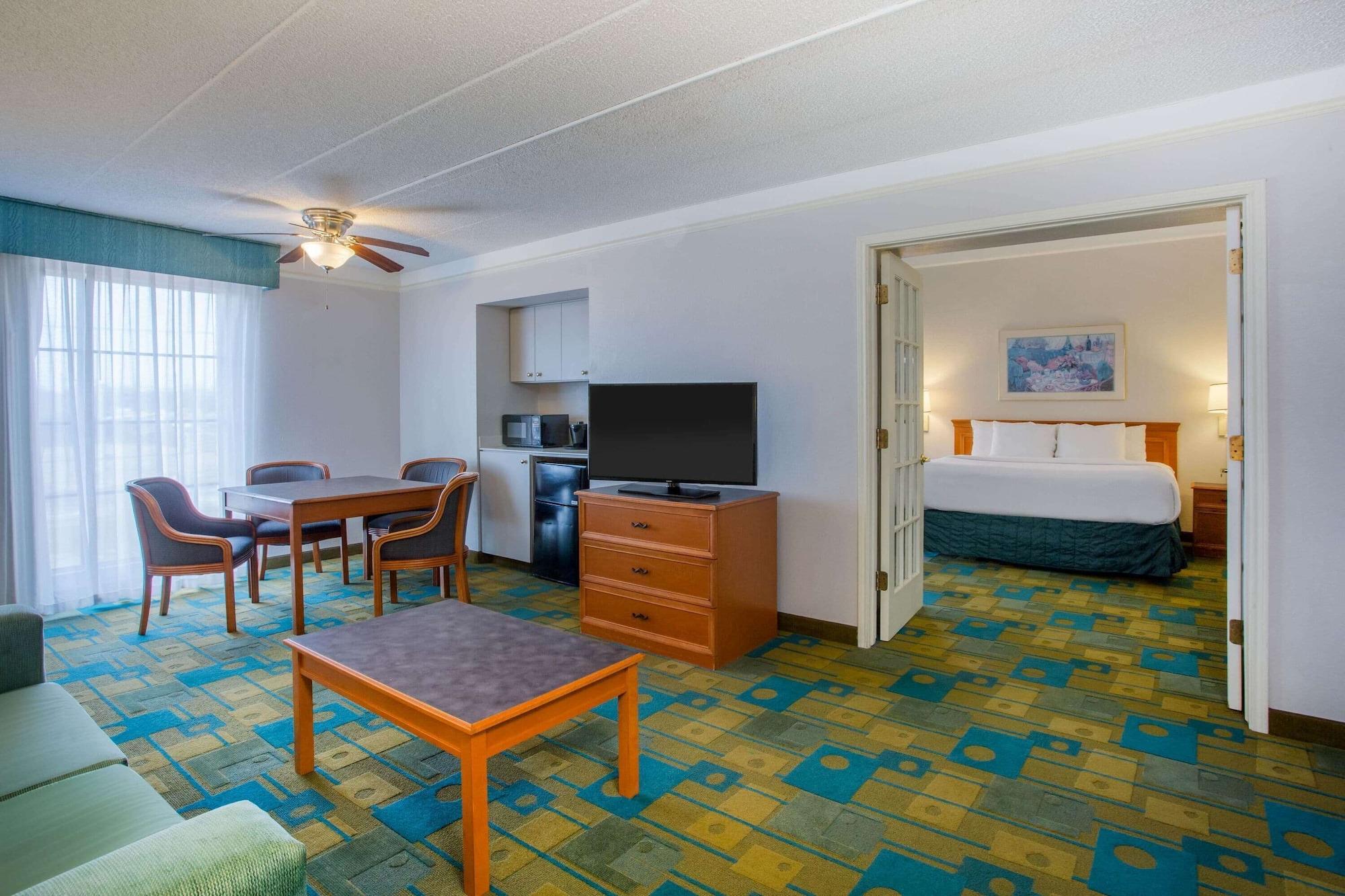 La Quinta By Wyndham Norfolk Virginia Hotel