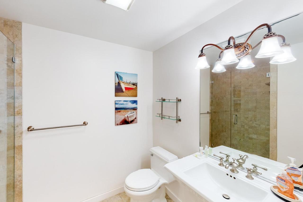 The Sanctuary - Simply Divine Penthouse B411 Apartment