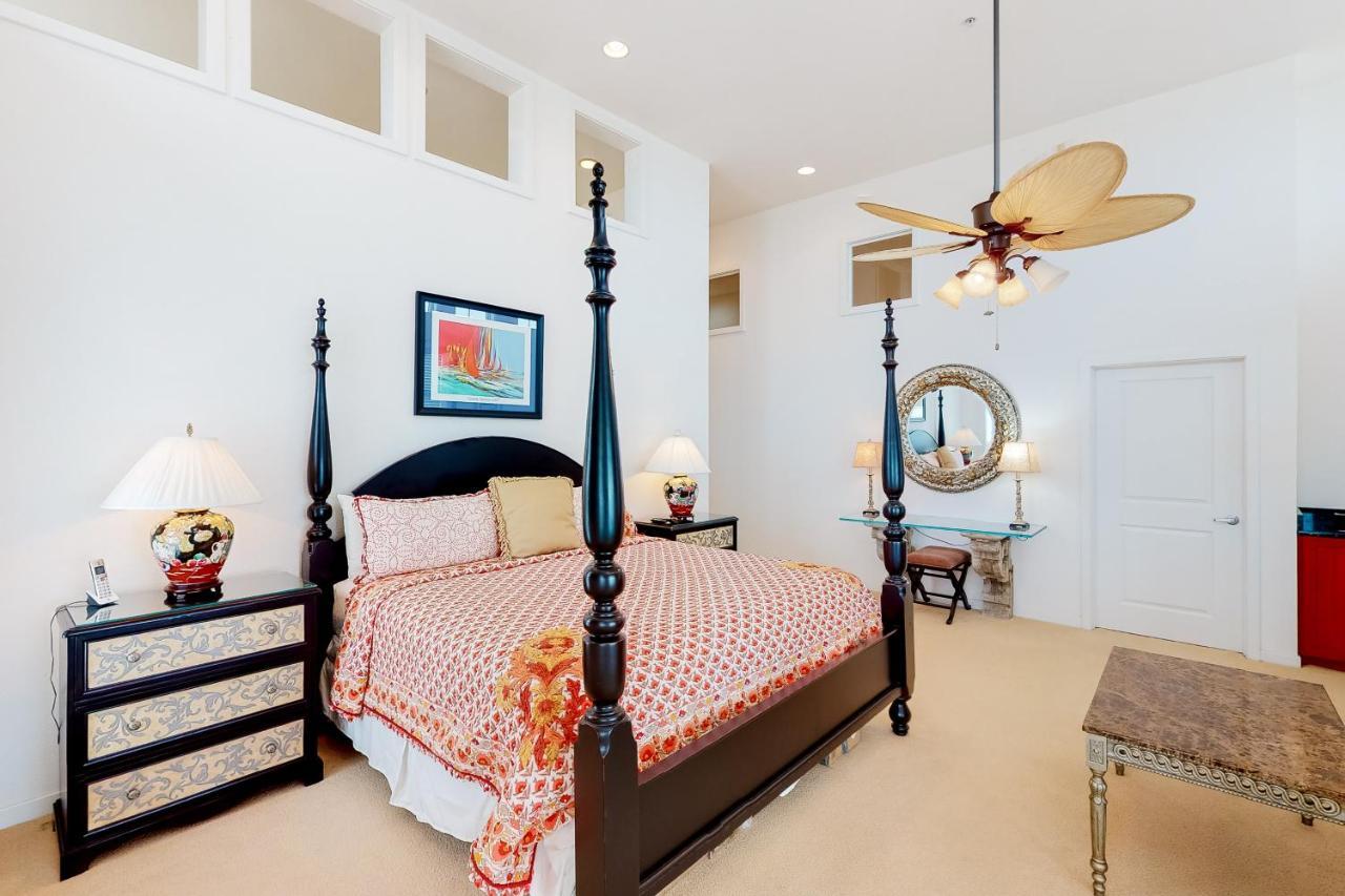 The Sanctuary - Simply Divine Penthouse B411 Apartment *