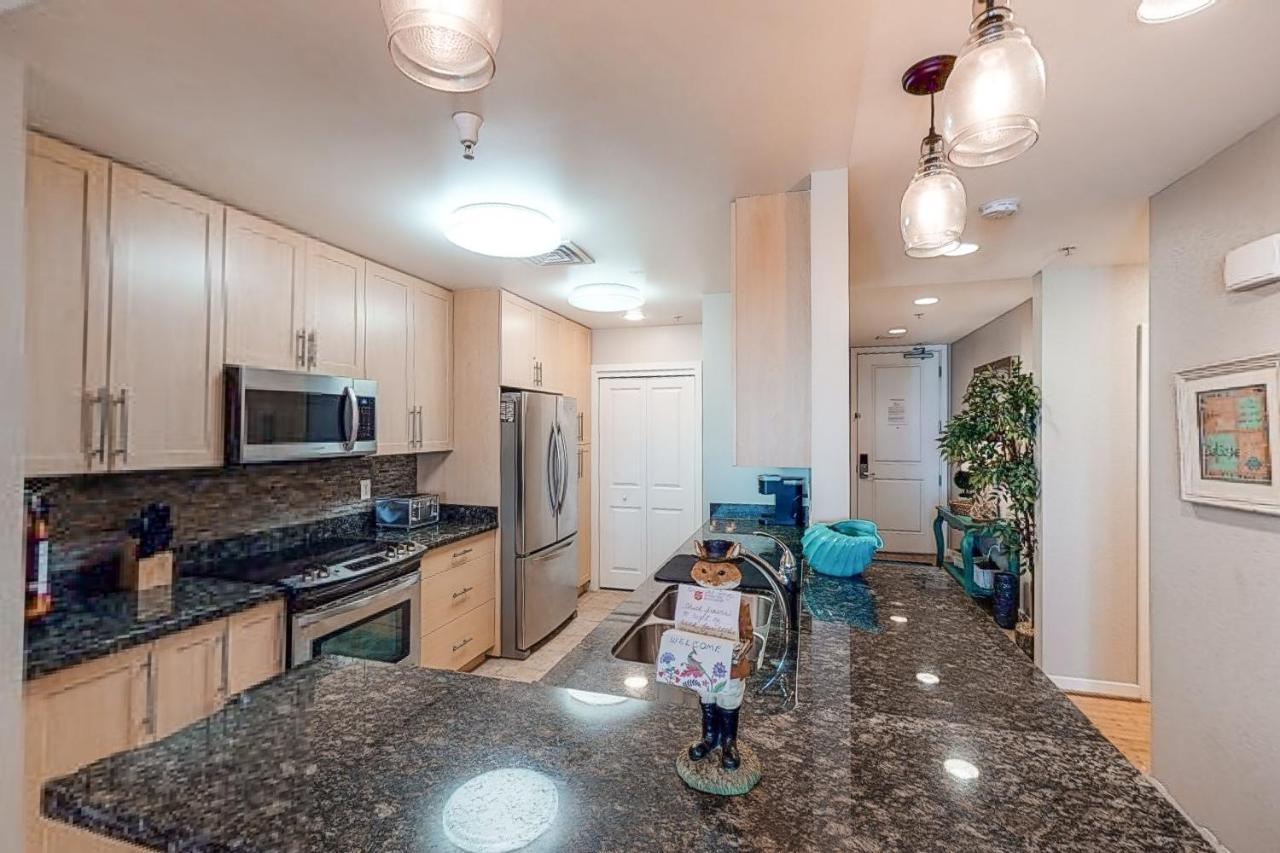 The Sanctuary - Southern Exposure B219 Apartment