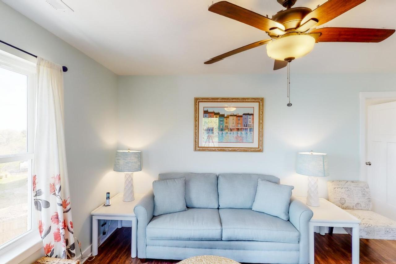 Back Bay Getaway * Virginia Beach