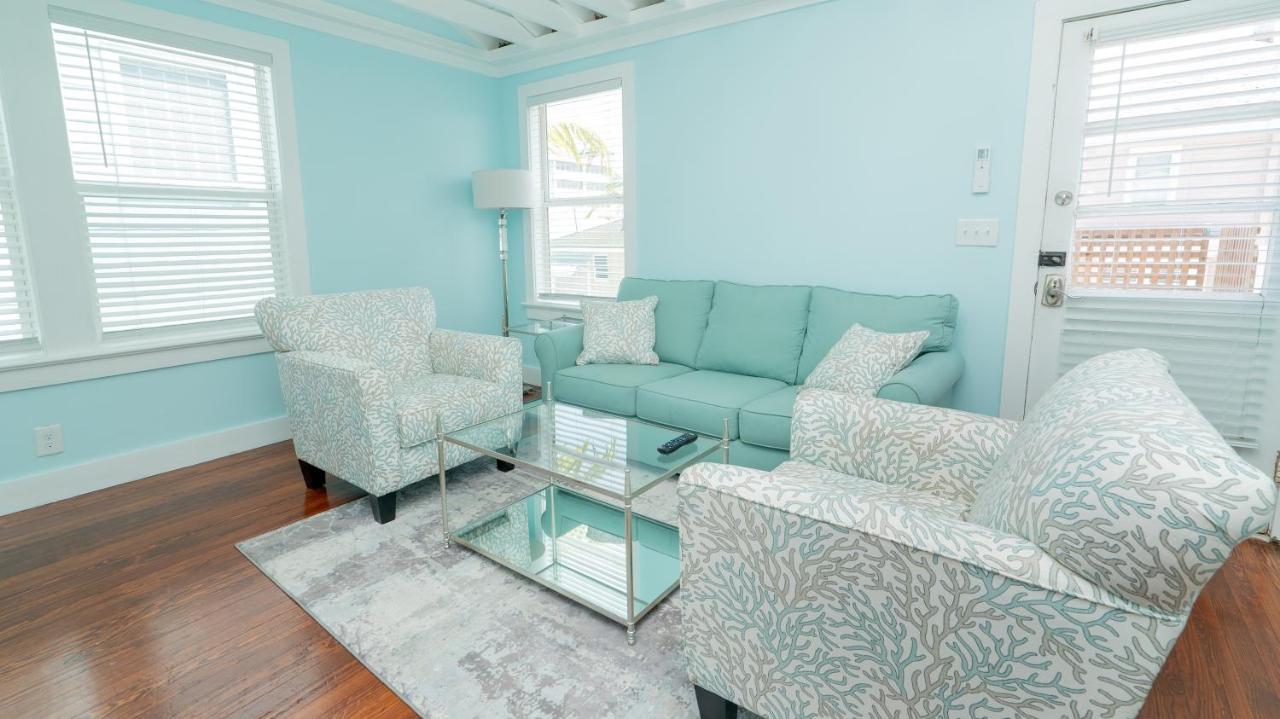 Hemingsway's Village Luxury Beach * Virginia Beach