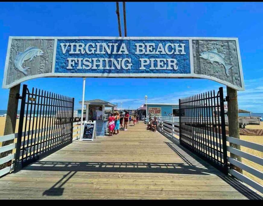 Apartment 2 Brand New King Size Beds 2 Full Baths Condo! Virginia Beach