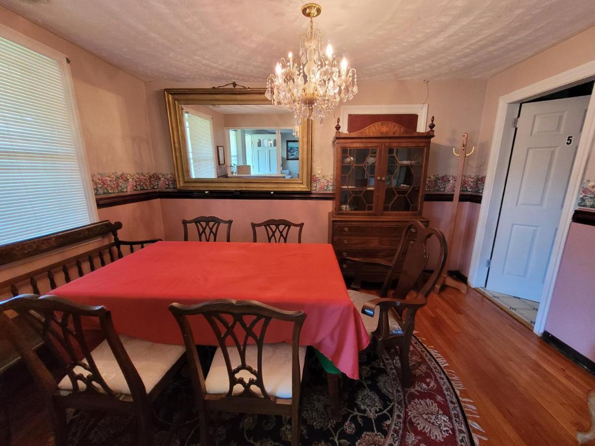 Virginia Vacation Duplex House 1 * Virginia Beach