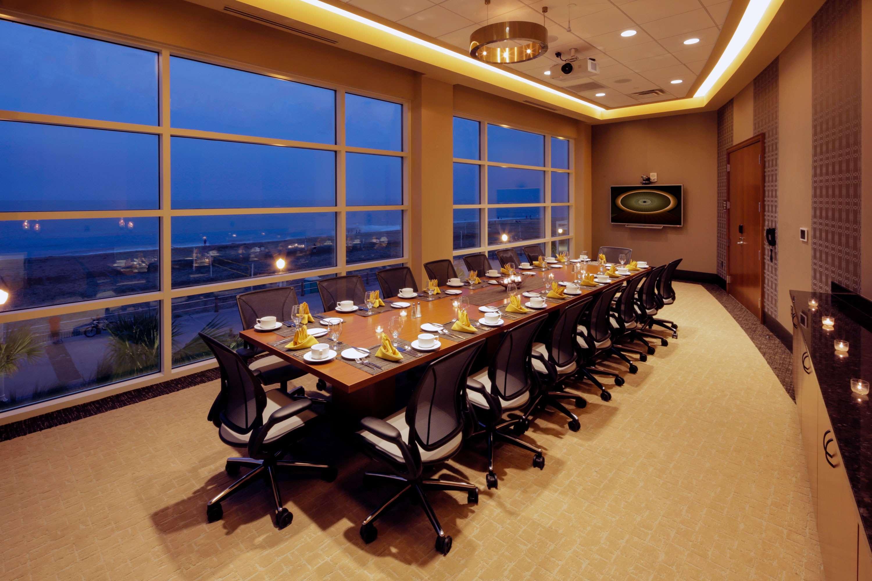 Hotel Hilton Garden Virginia Oceanfront 3*