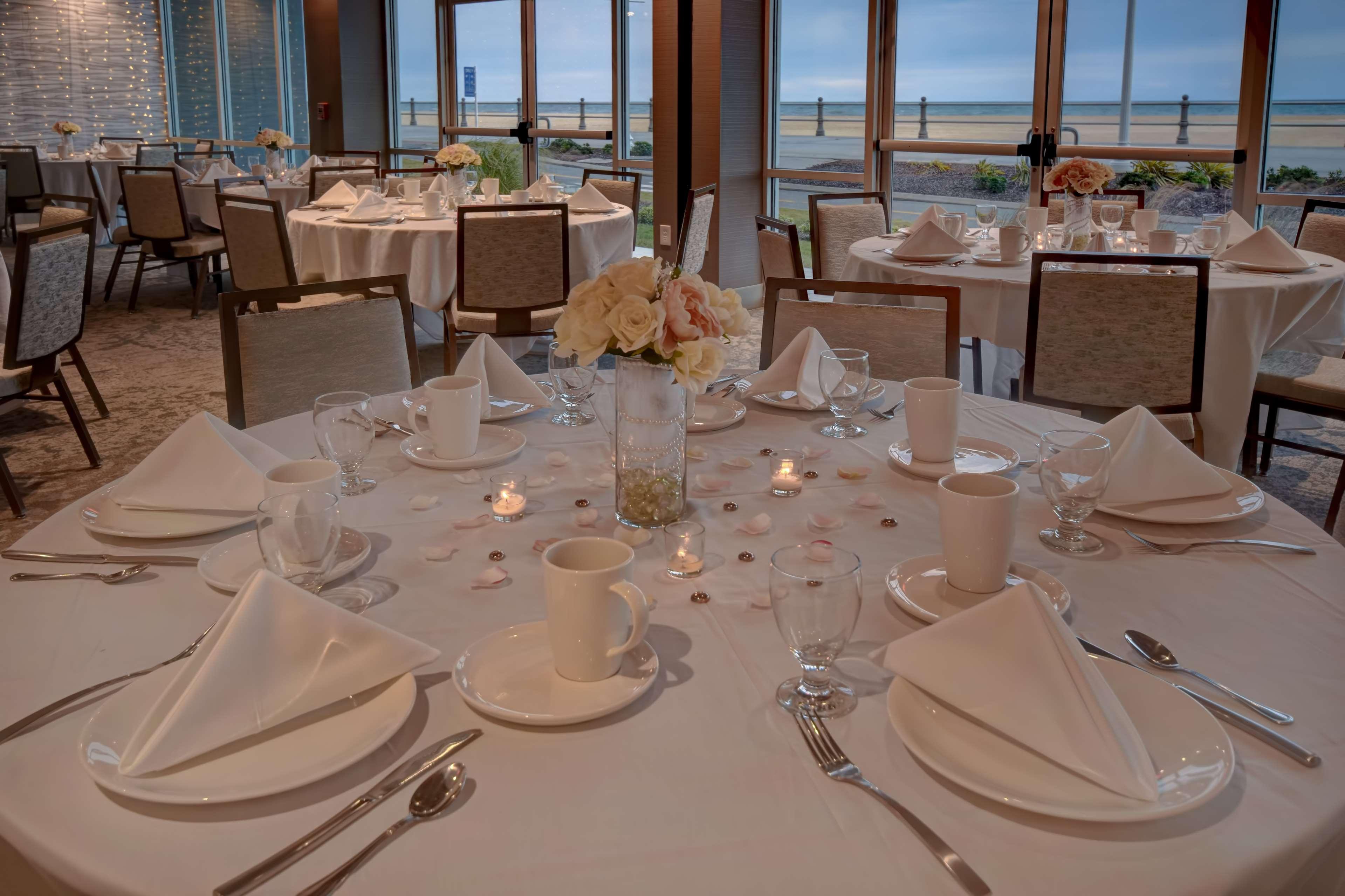 Doubletree By Hilton Oceanfront 4*