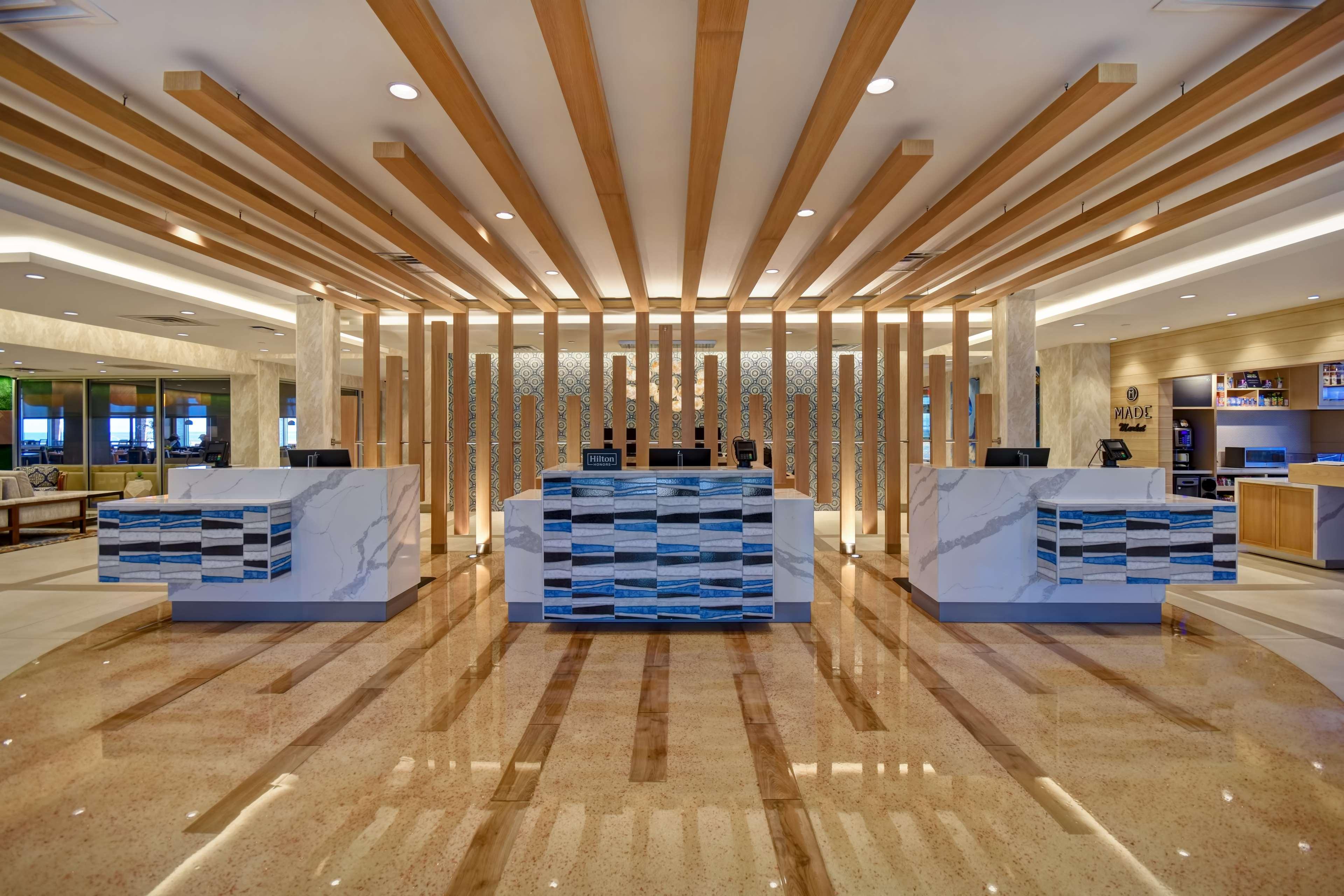 Hotel Doubletree By Hilton Oceanfront 4*