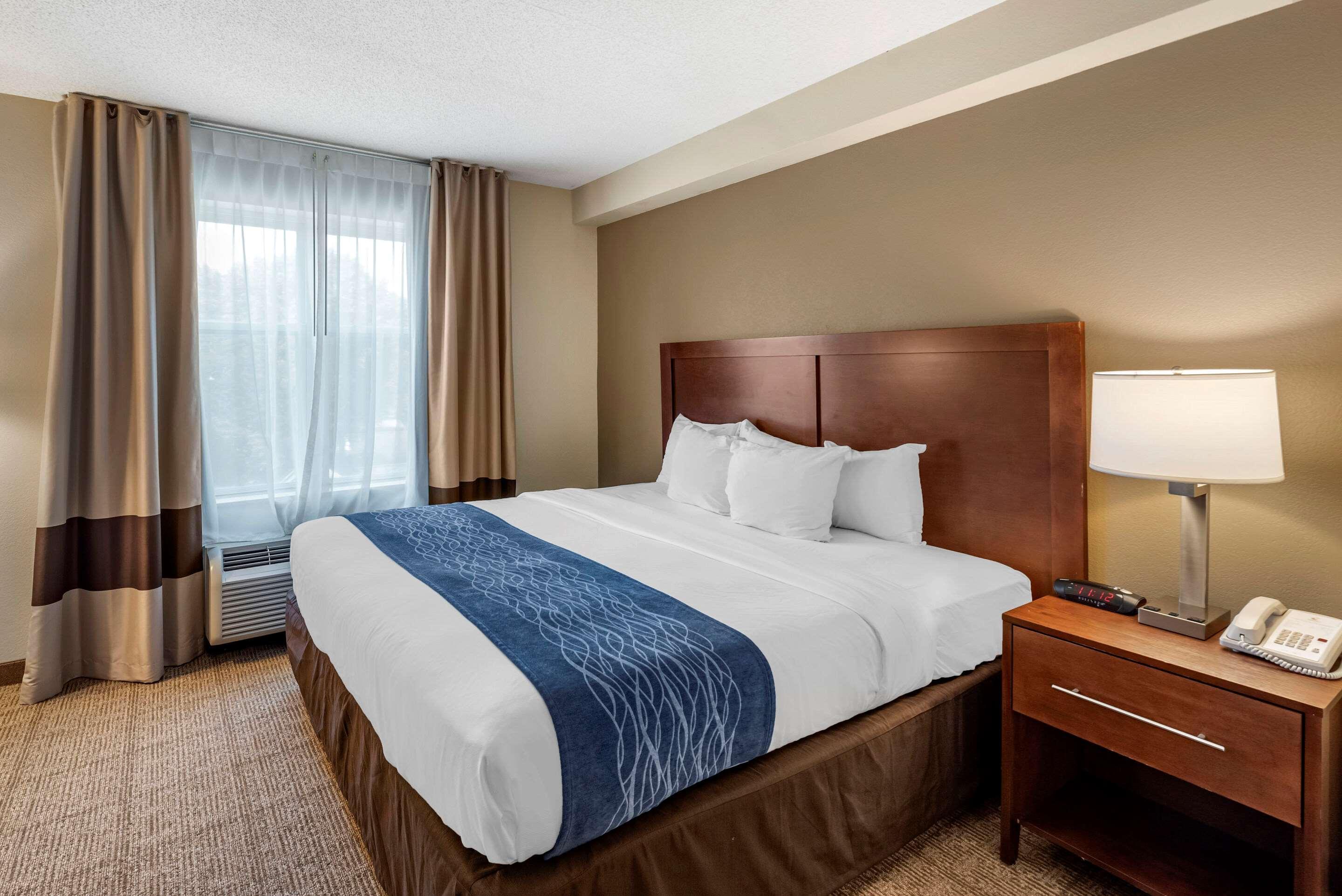 Comfort & Virginia - Norfolk Airport