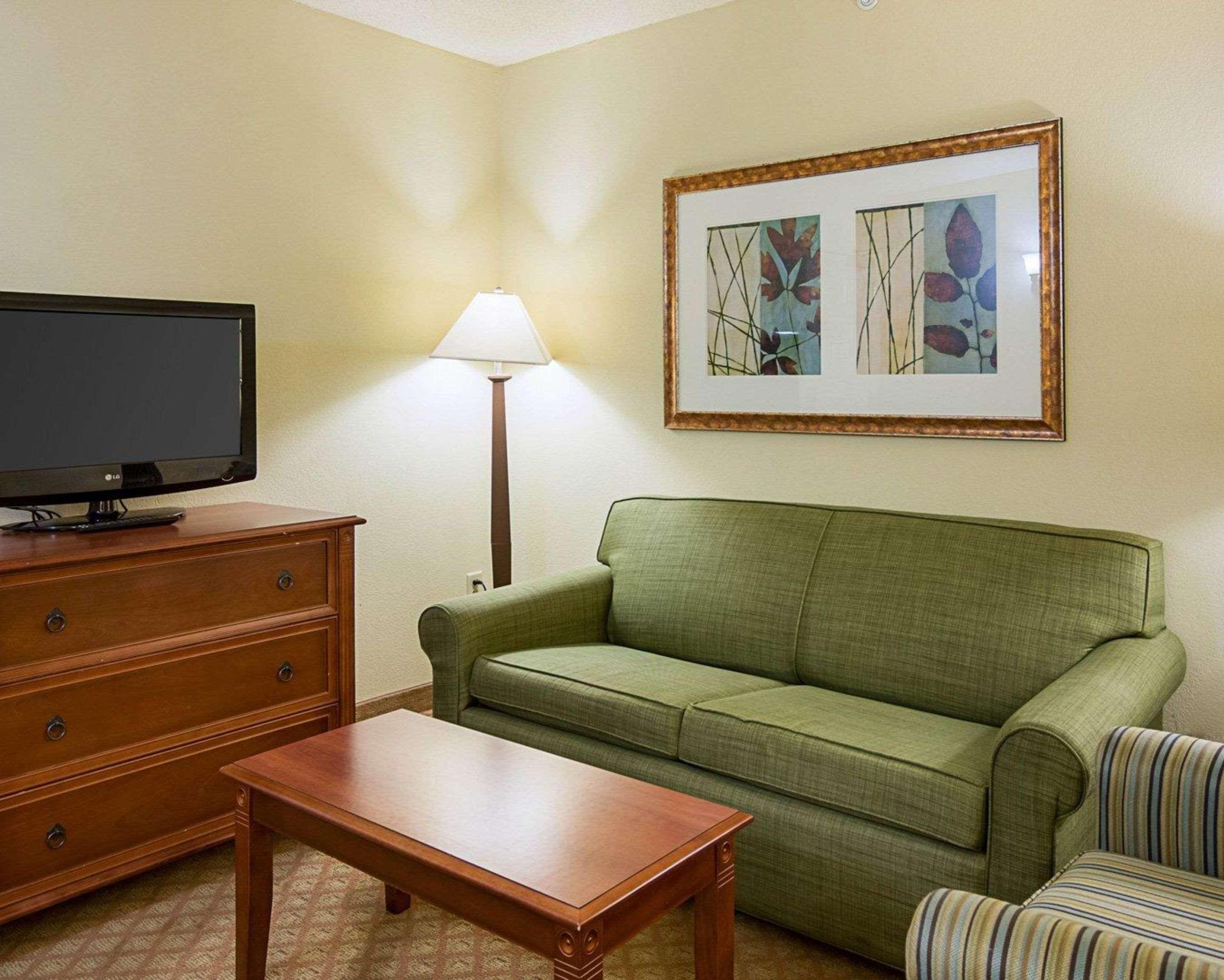 Comfort & Virginia - Norfolk Airport 3*