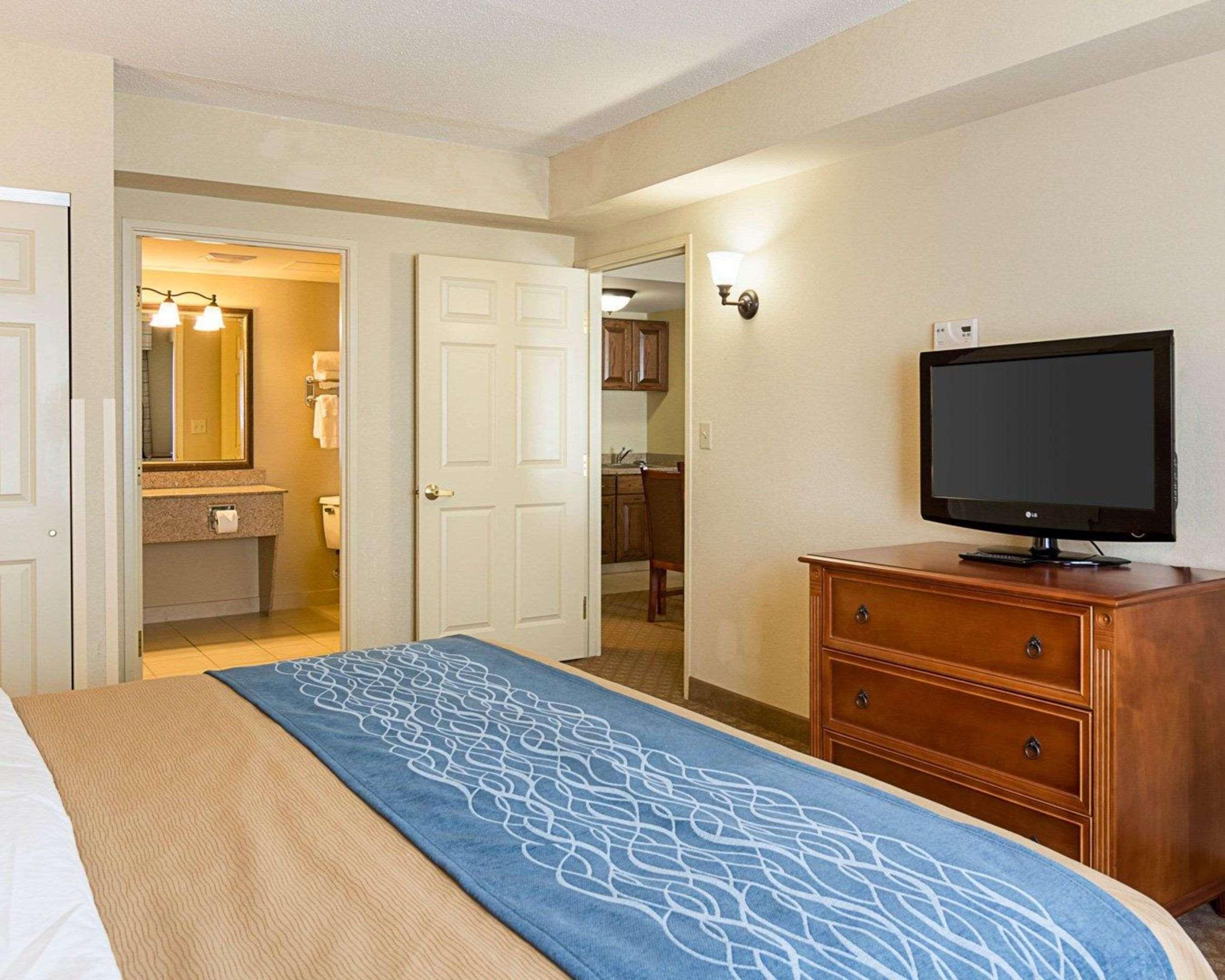 Hotel Comfort & Virginia - Norfolk Airport 3*