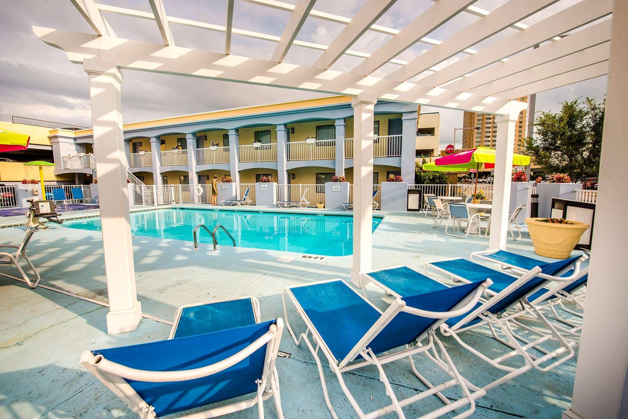 Ramada By Wyndham Virginia Hotel 3*
