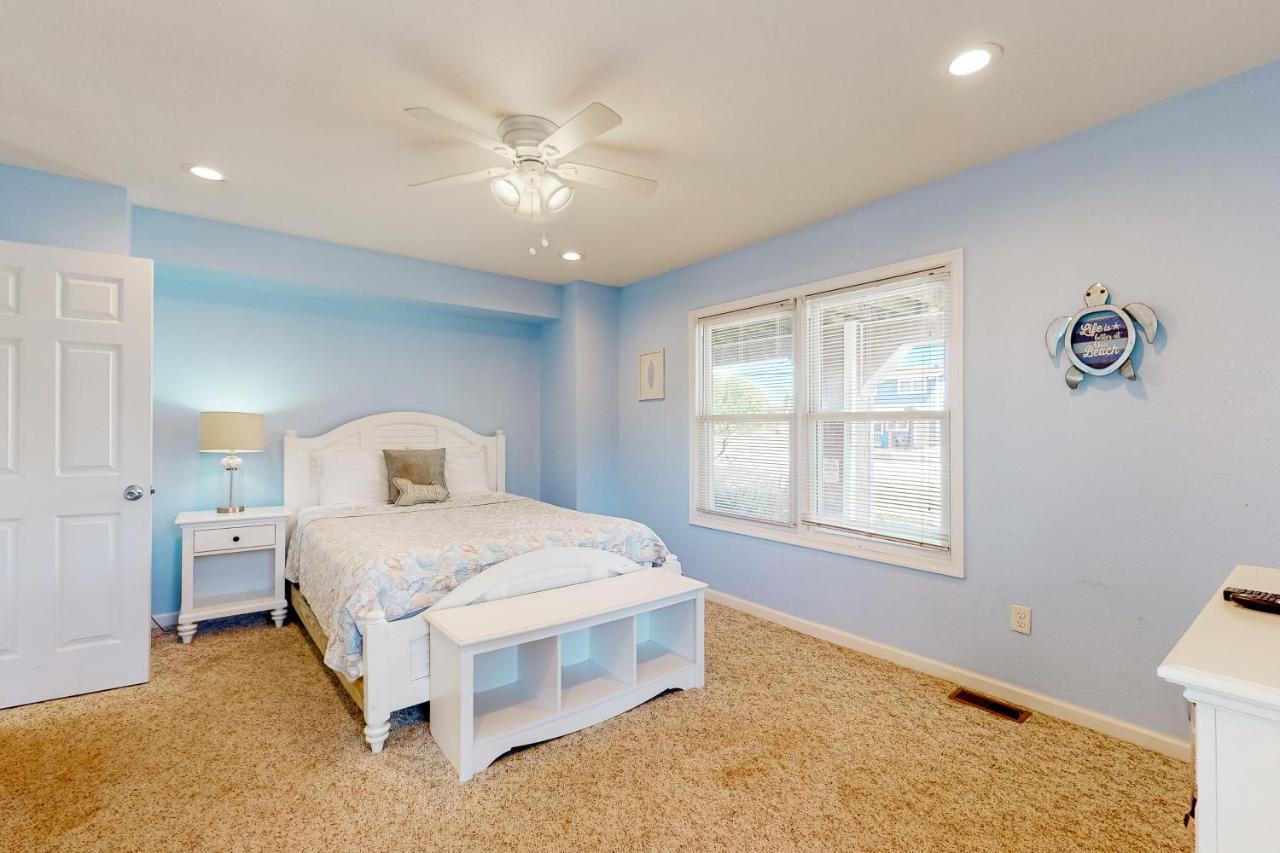 Pearl By The Sea * Virginia Beach