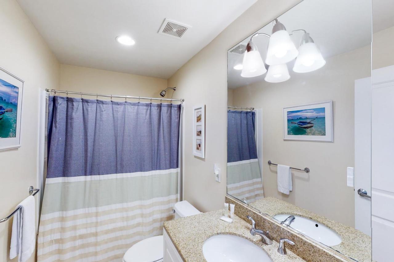The Sanctuary - Beachside A106 Apartment *