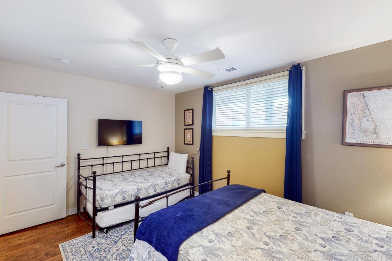 Apartment The Sanctuary - Beachside A106 Virginia Beach