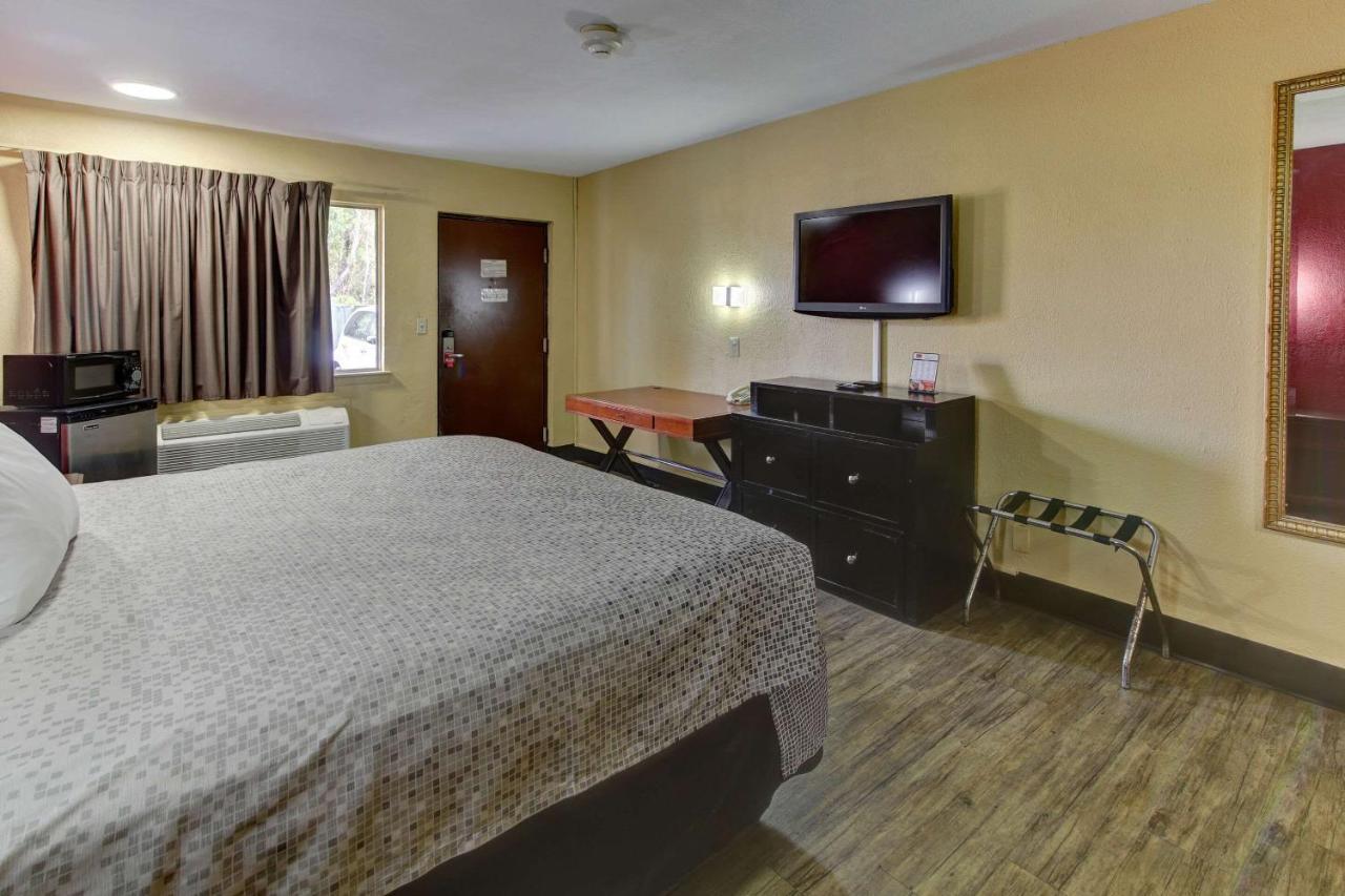 Econo Town Center Lodge *