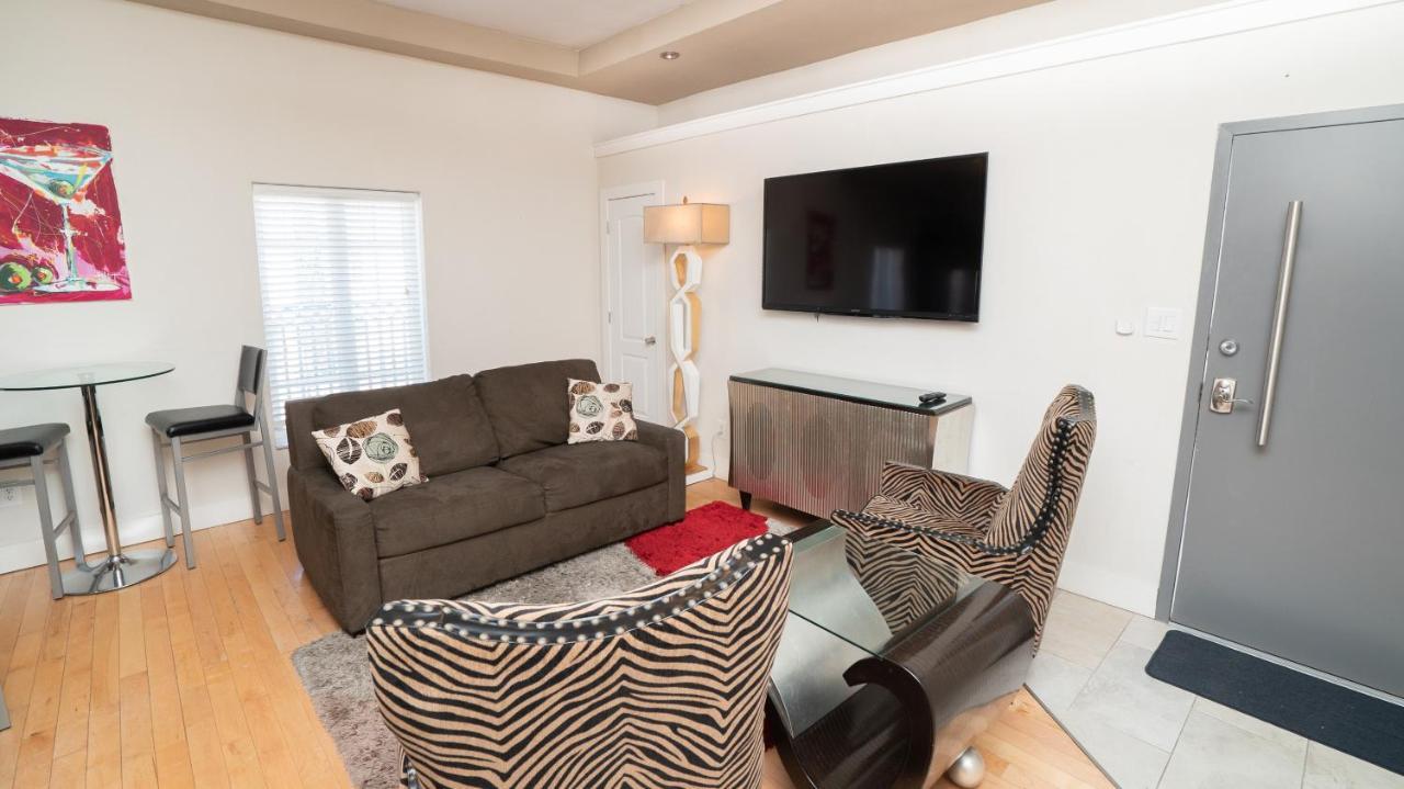 Plaza 2700 Luxury Beach Suites