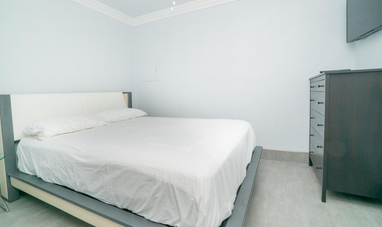 Aparthotel Plaza 2700 Luxury Beach Suites