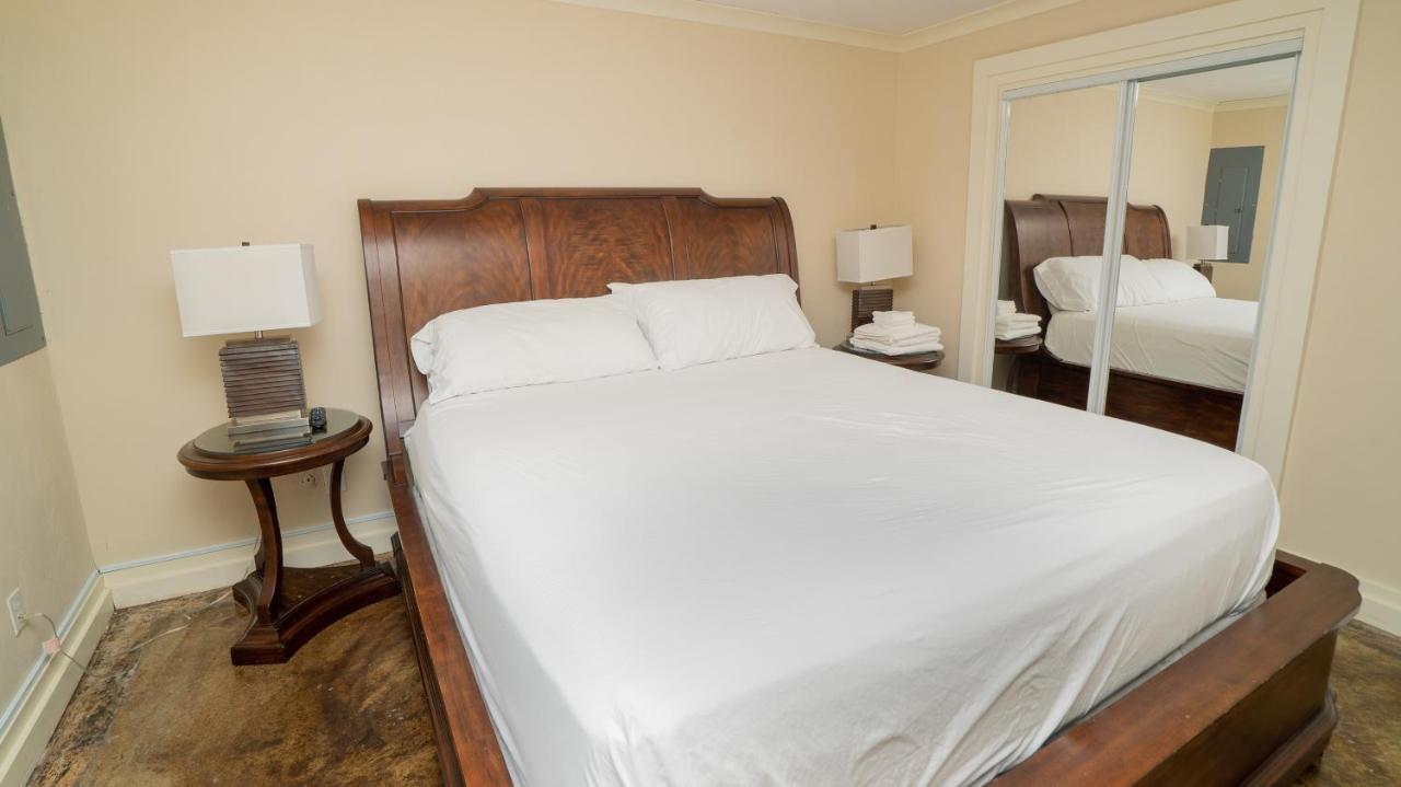 Plaza 2700 Luxury Beach Suites * Virginia Beach