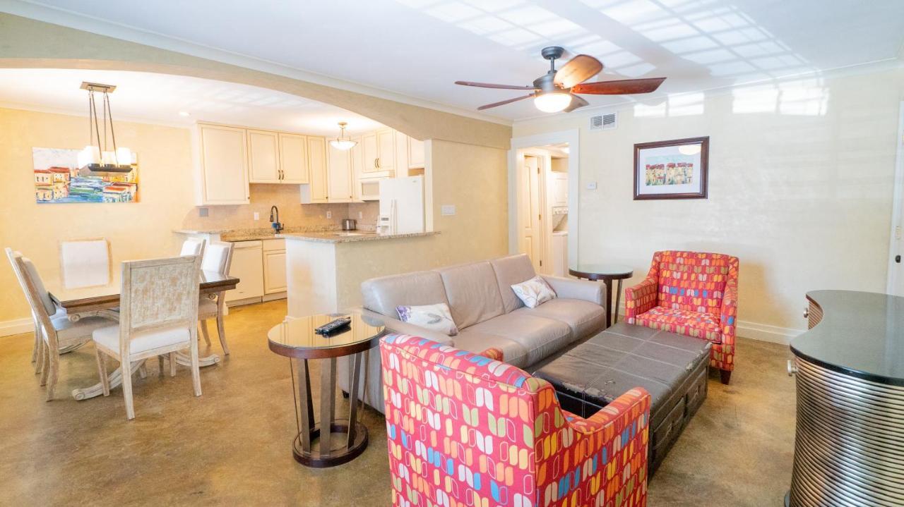 Aparthotel Plaza 2700 Luxury Beach Suites