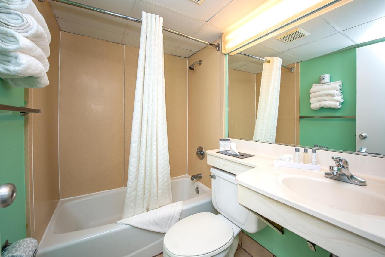 The Schooner Hotel 2*