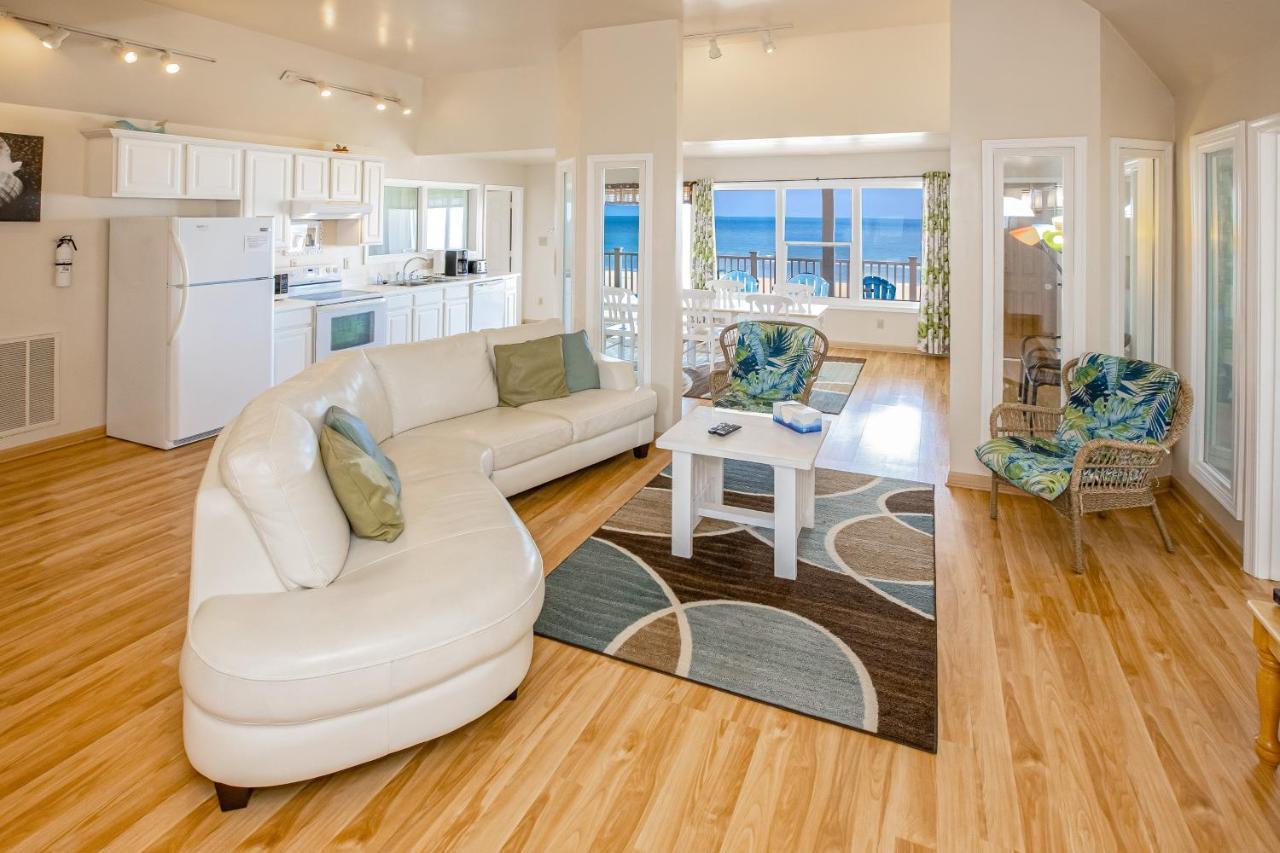 Oceanfront Holiday home *