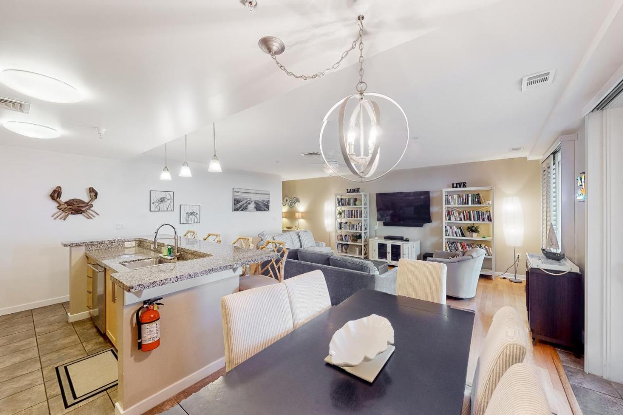 Apartment The Sanctuary - Sunset Thrille Penthouse B431