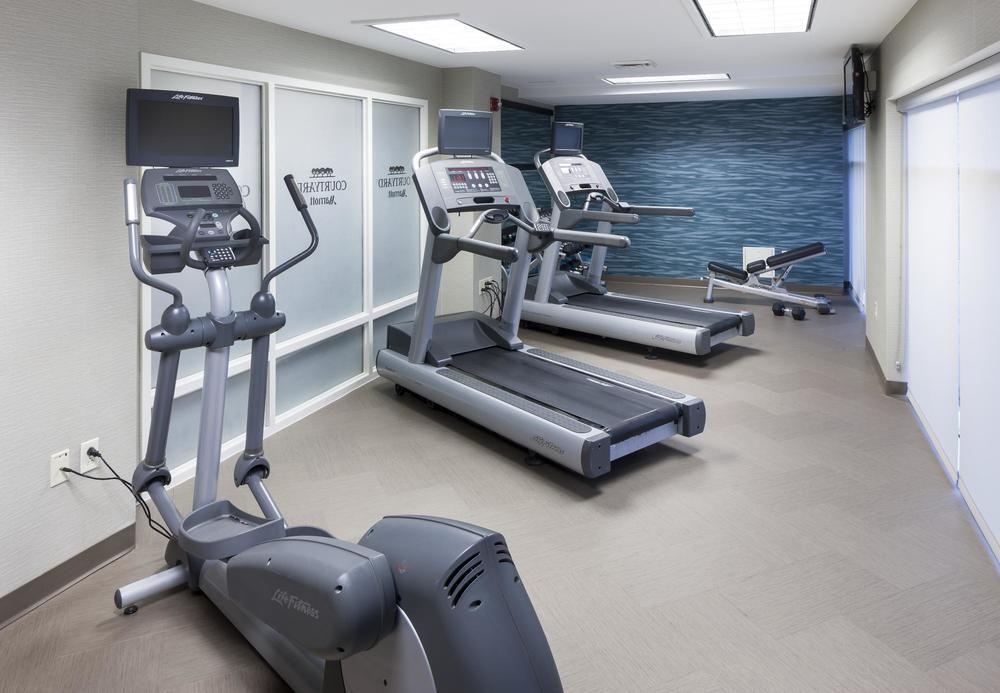 Hotel Courtyard Virginia Oceanfront / North 37th Street 3*