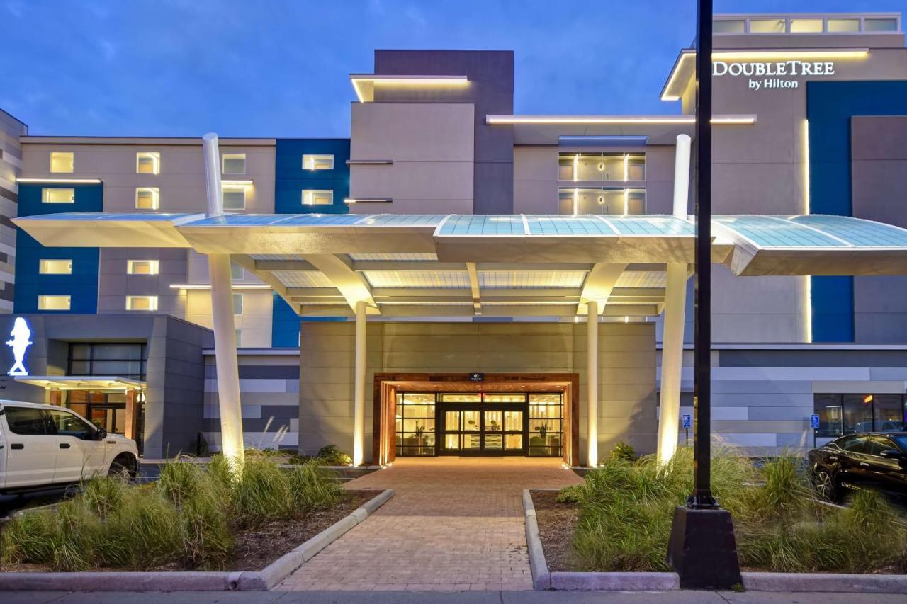 Doubletree By Hilton Oceanfront Hotel 4*