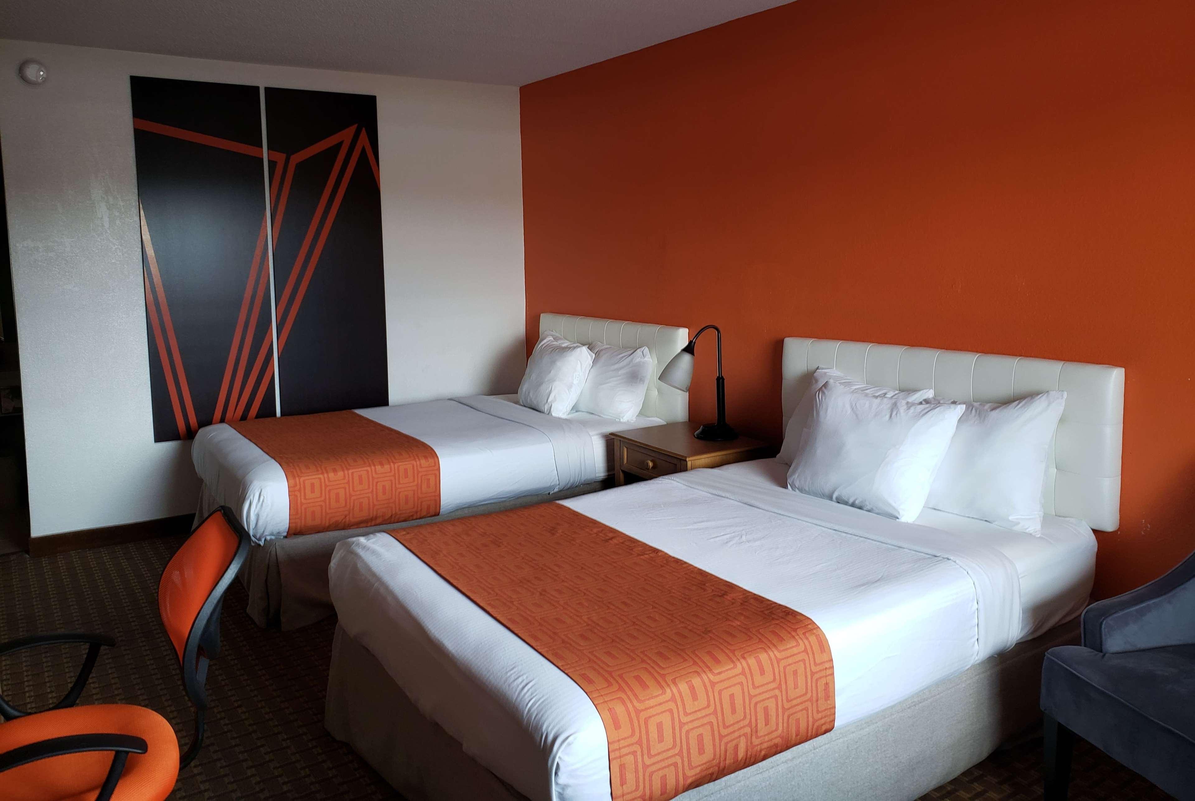 Howard Johnson By Wyndham Virginia Motel