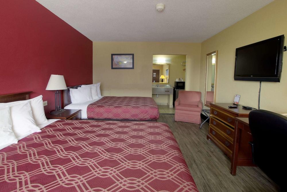 Econo Town Center Lodge