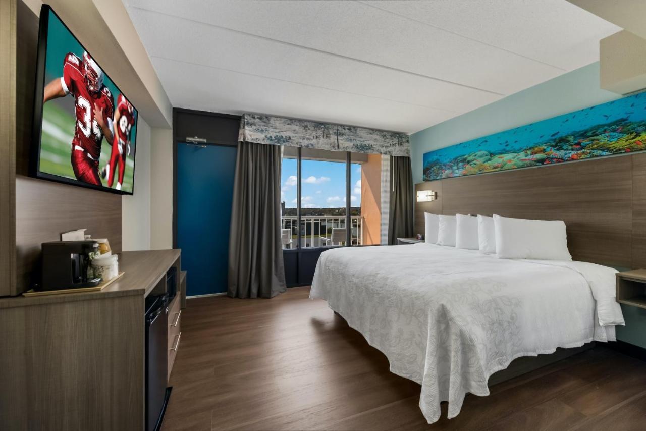 Red Roof & Virginia - Seaside 3*