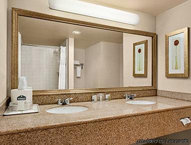 Fairfield & By Marriott Virginia Beach/norfolk Airport Hotel