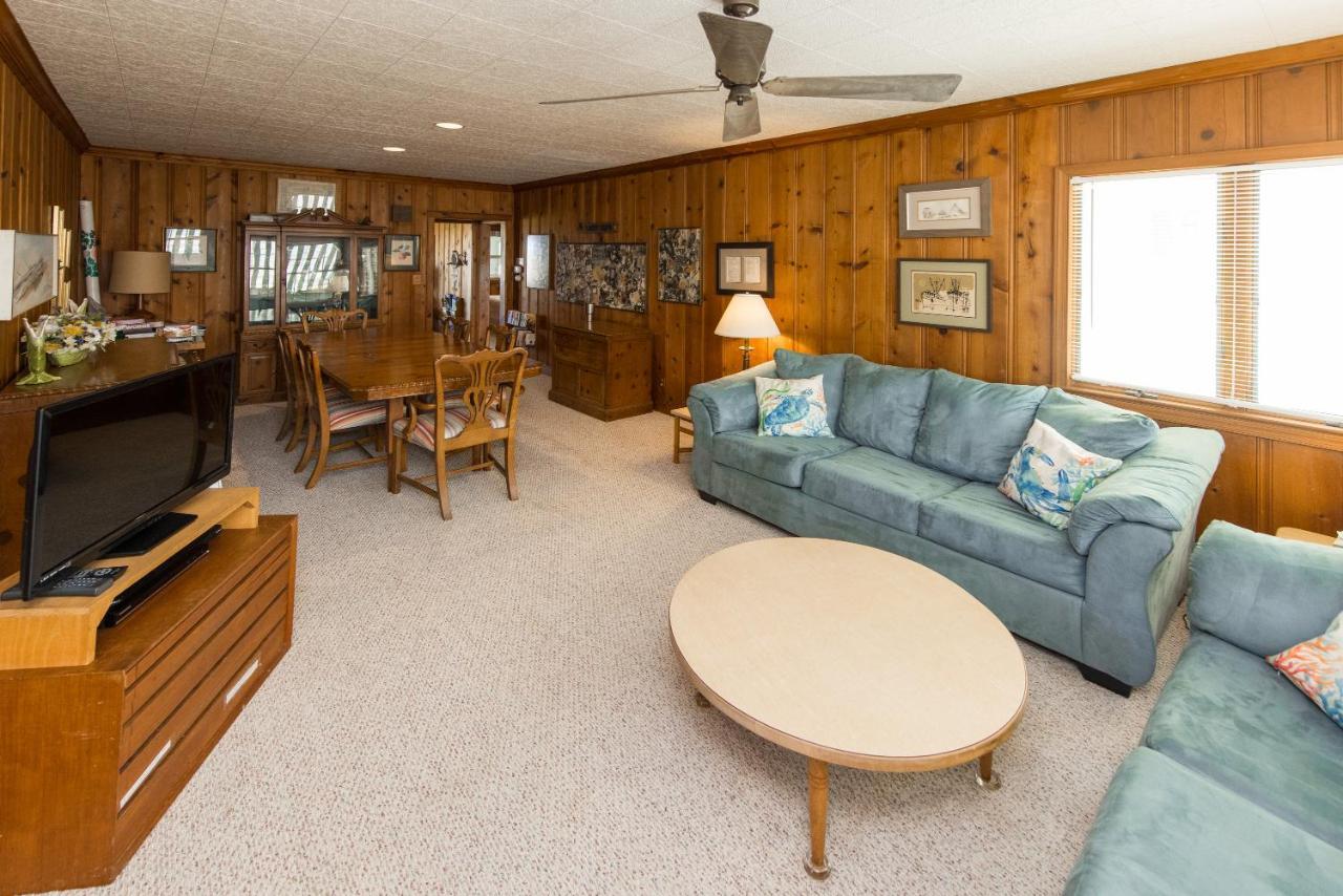 Harshaw House - North End Oceanfront Holiday home *