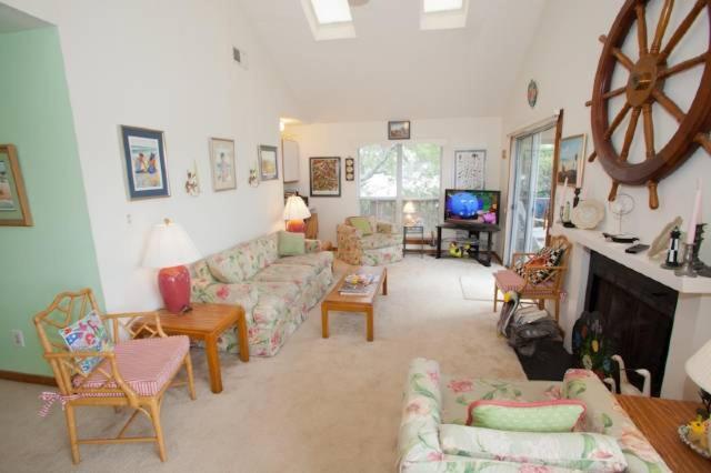 Pelican Perch - North End Vb Holiday home *