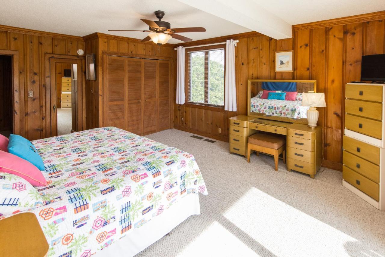 Harshaw House - North End Oceanfront *